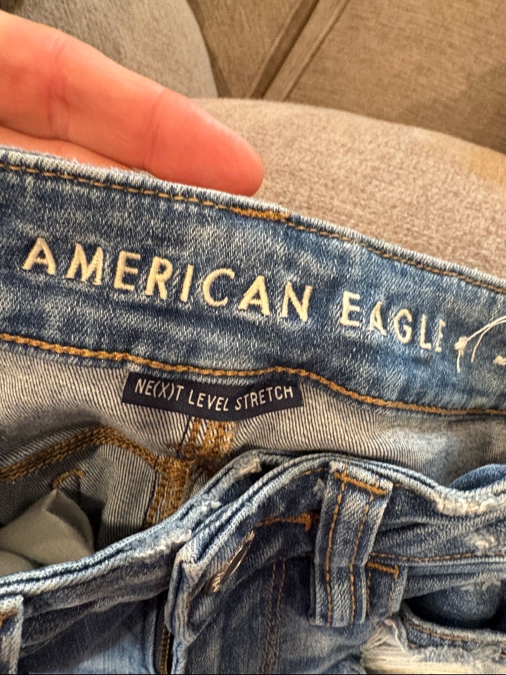 American Eagle Ripped Stretch Blue Jeans Size 2 - Picture 4 of 4